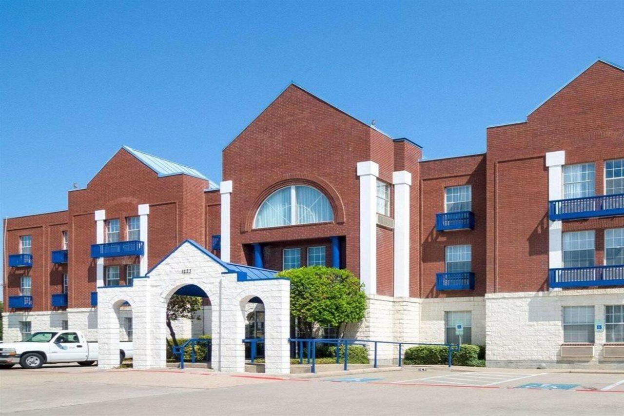 Quality Suites Irving-Las Colinas Extérieur photo