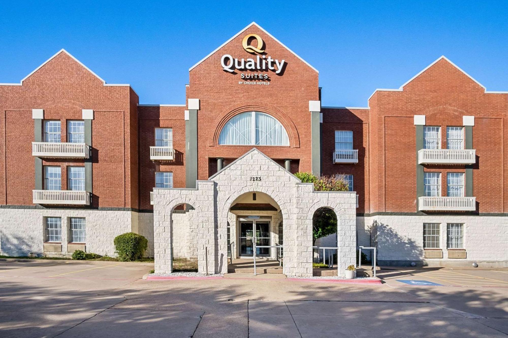 Quality Suites Irving-Las Colinas Extérieur photo